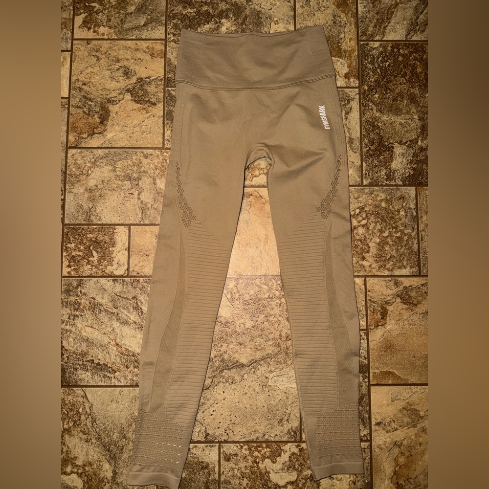 Gymshark Seamless High-Waist Leggings in Taupe